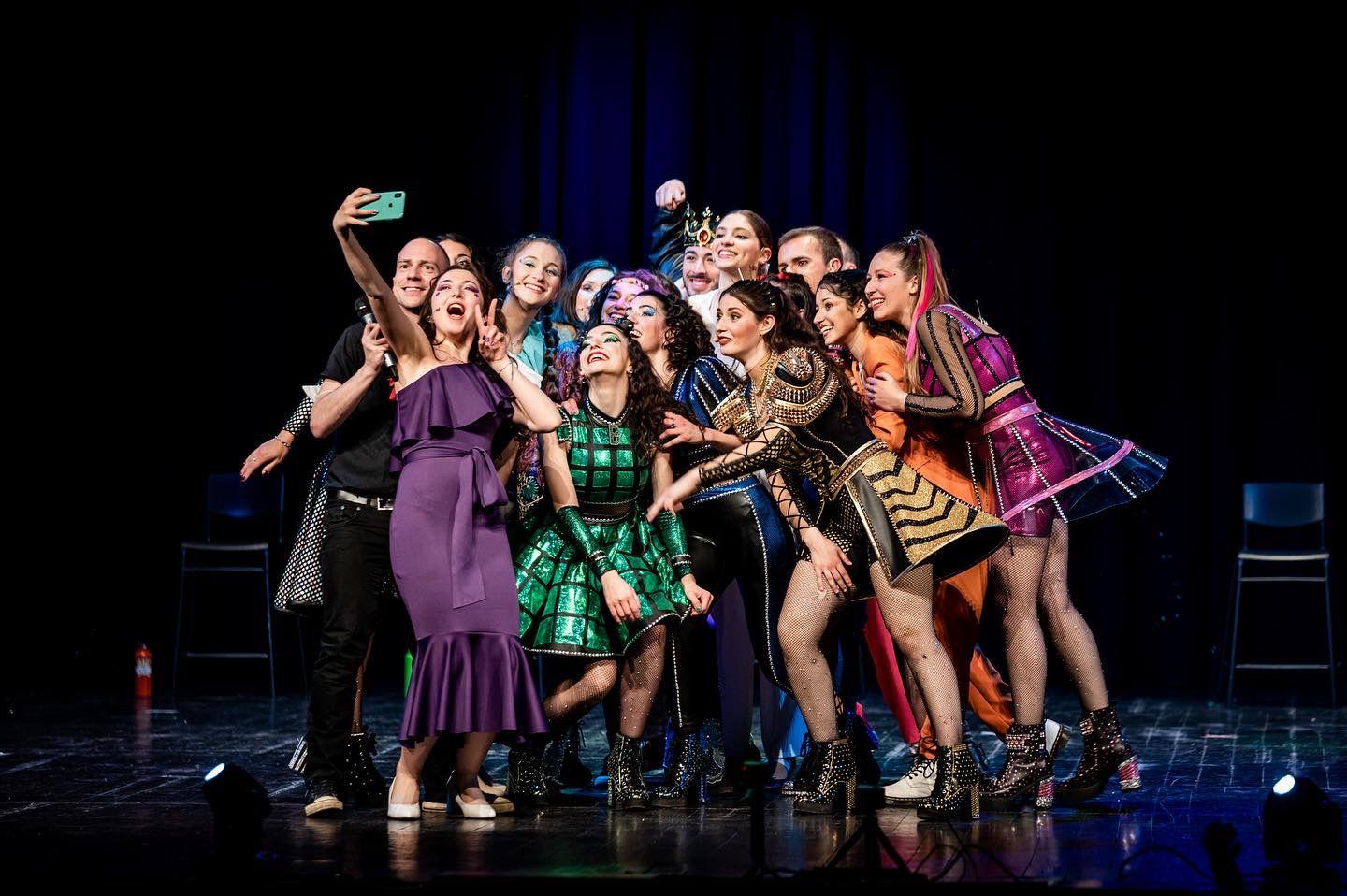 Immagine per Sei regine in cerca di like a Gradisca, Oltresipario in scena per Andos